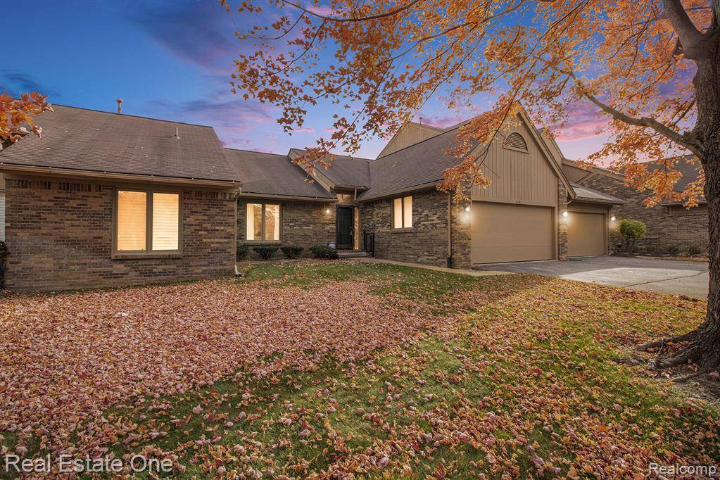 West Bloomfield Twp, MI 48322,6121 Westbrooke Drive 7