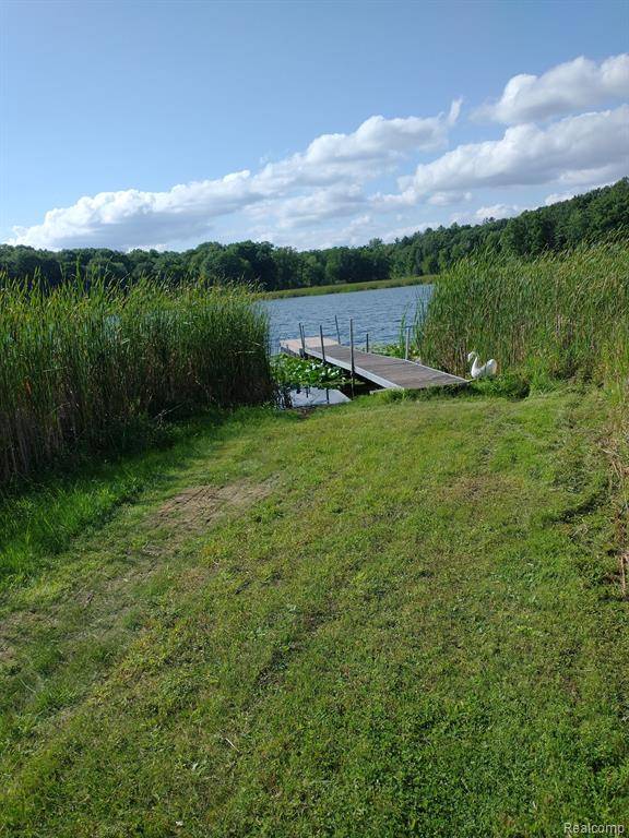 Addison Twp, MI 48367,5133 Howard Lake Road