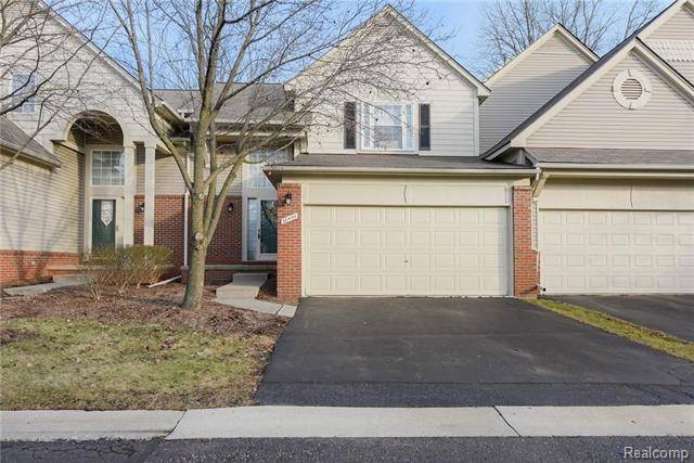 Farmington Hills, MI 48331,38454 LYNWOOD CRT