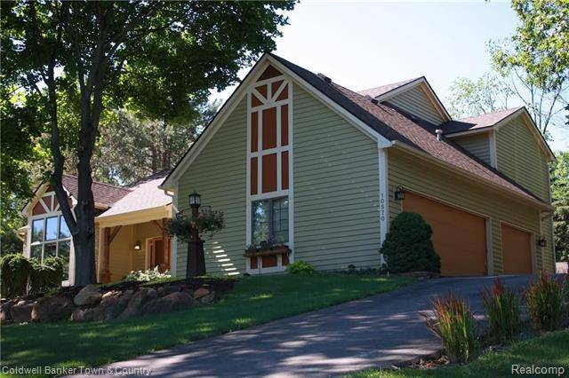 Brighton, MI 48114,10570 HICKORY KNOLL CRT