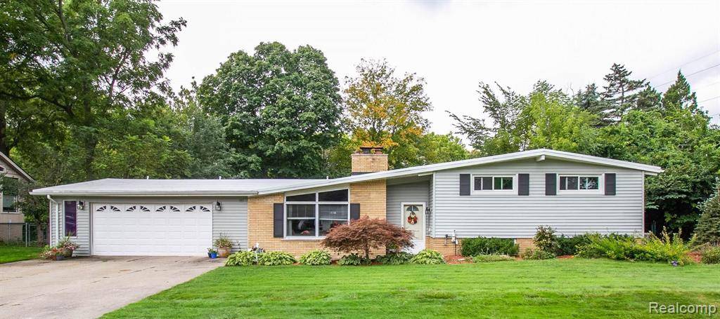 Clinton Twp, MI 48038,38267 FERNHILL CRT
