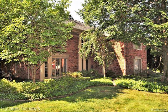 Grosse Pointe Shores, MI 48236,55 Belle Meade