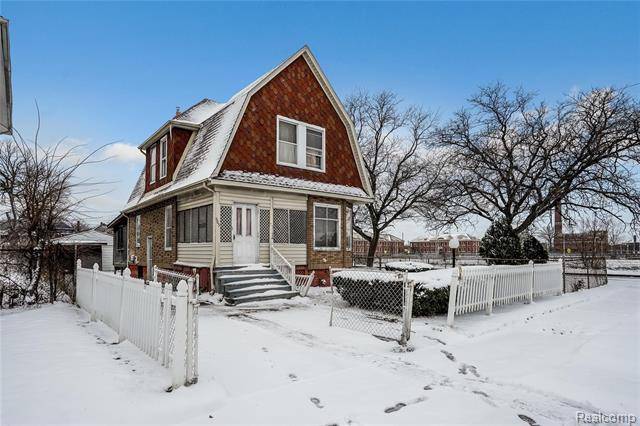 Detroit, MI 48202,905 HAZELWOOD Street