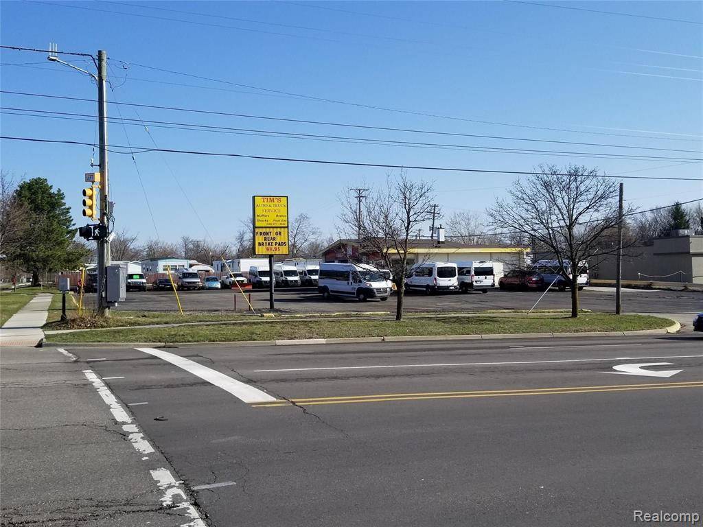 Farmington Hills, MI 48336,22412 MIDDLEBELT Road