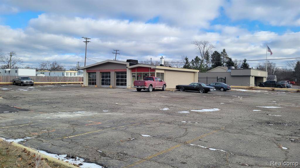 Farmington Hills, MI 48336,22412 MIDDLEBELT Road