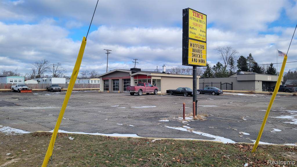 Farmington Hills, MI 48336,22412 MIDDLEBELT Road