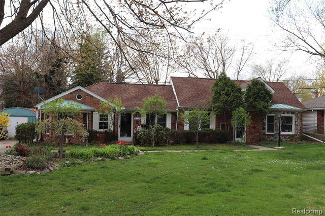 Grosse Pointe Woods, MI 48236,2127 ANITA Avenue