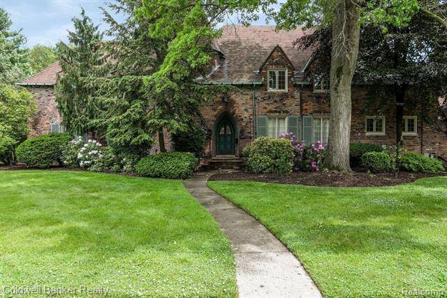 Grosse Pointe Farms, MI 48236,166 Ridge Road