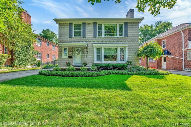 Grosse Pointe Park, MI 48230,954 HARCOURT