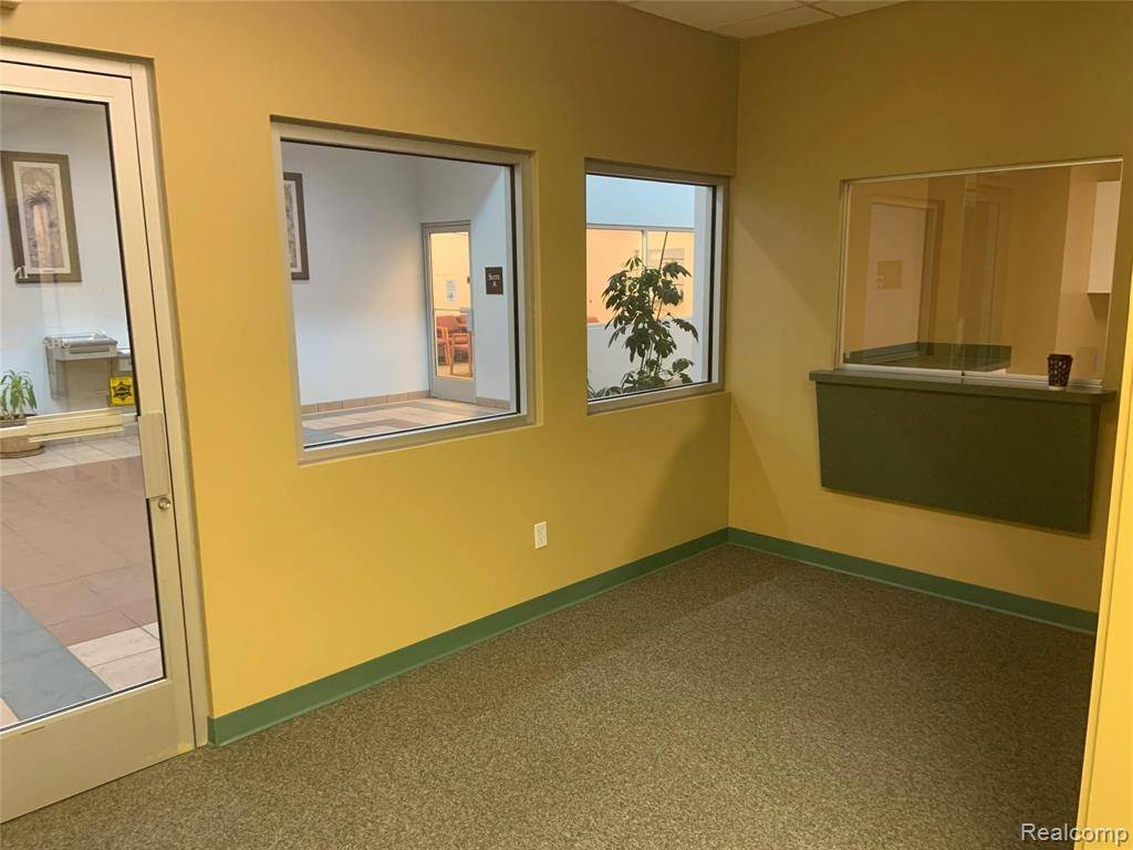 Flint Twp, MI 48432,1020 Charter -Suite C