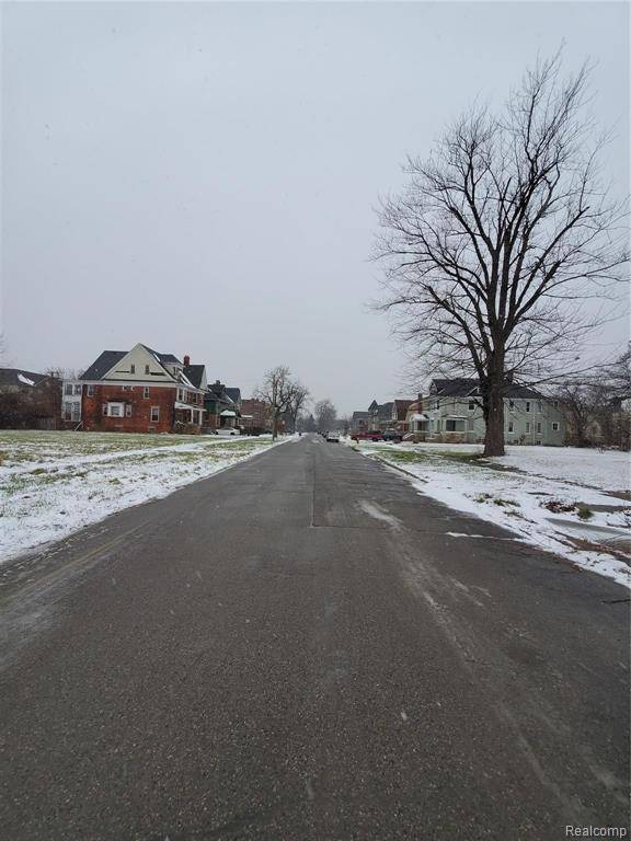 Detroit, MI 48202,126 WESTMINSTER