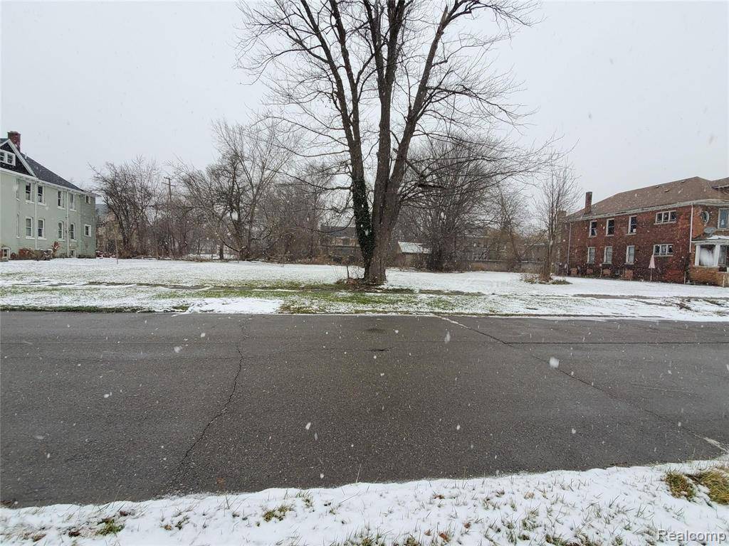 Detroit, MI 48202,125 WESTMINSTER