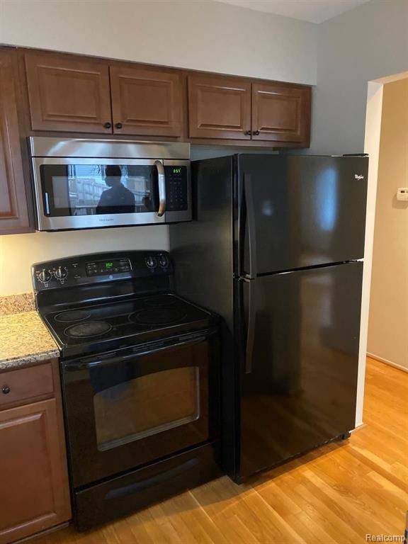 Birmingham, MI 48009,1236 Smith Avenue