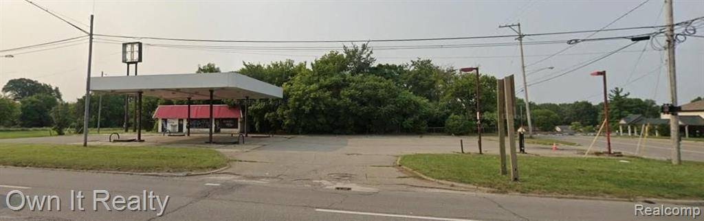 Flint Twp, MI 48532,3509 CORUNNA Road