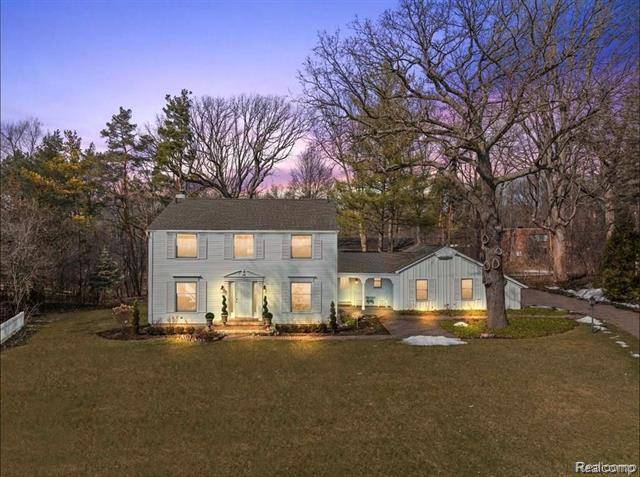 Bloomfield Twp, MI 48304,725 KENSINGTON LANE