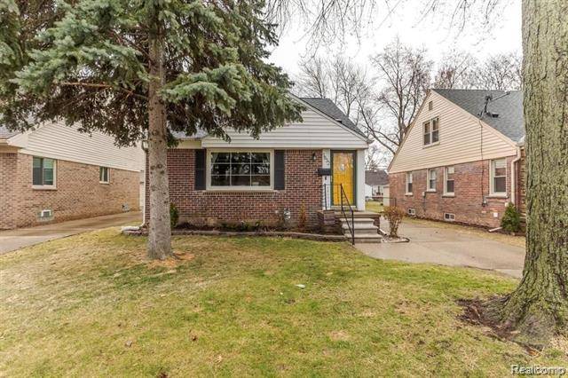 Dearborn, MI 48128,1832 N SILVERY LANE