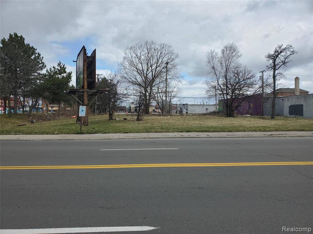 Detroit, MI 48207,2133 E VERNOR
