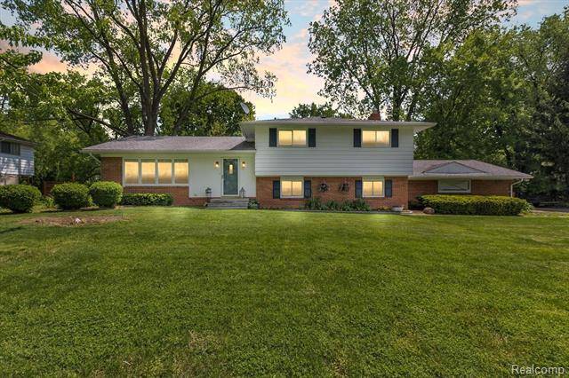 Farmington Hills, MI 48331,29876 BEACONTREE Street