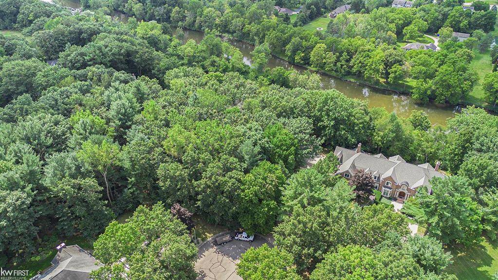 Flushing Twp, MI 48433,9207 N. Island Court