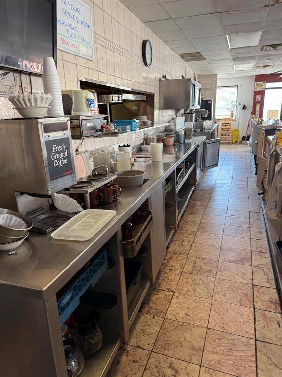 Royal Oak, MI 48067,1018 E 11 mile Road
