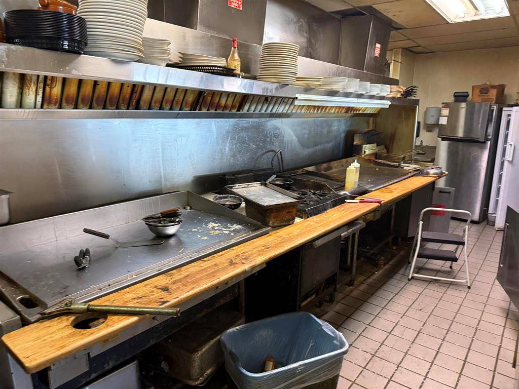 Royal Oak, MI 48067,1018 E 11 mile Road