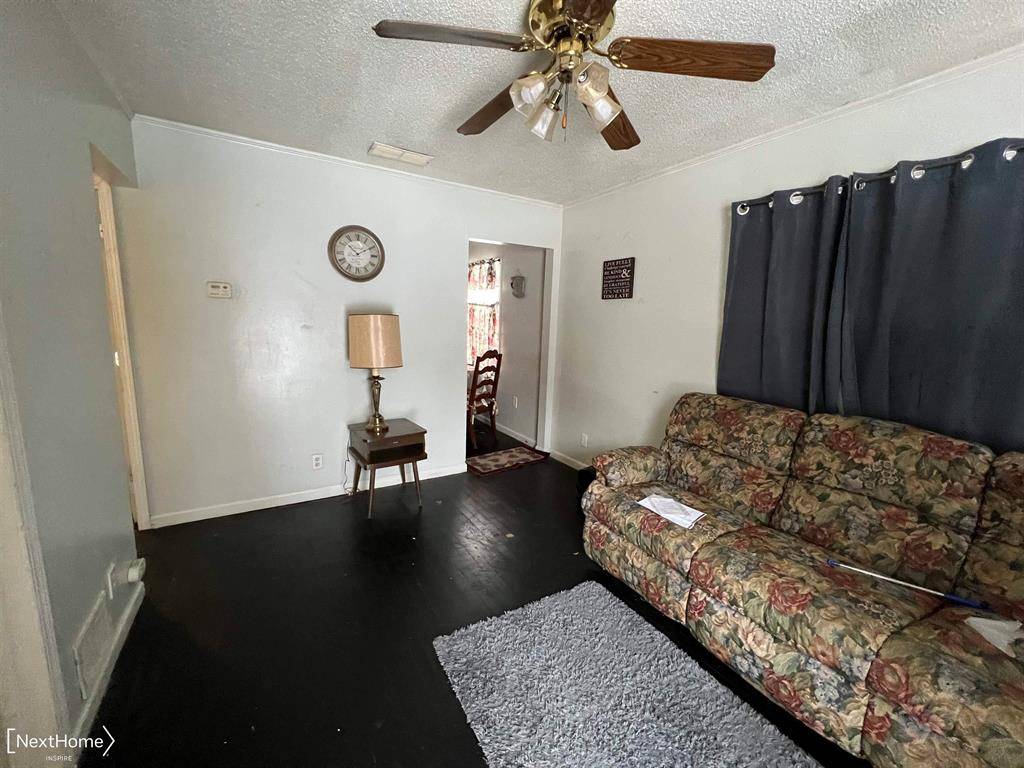 Flint, MI 48507,809 Neubert Avenue