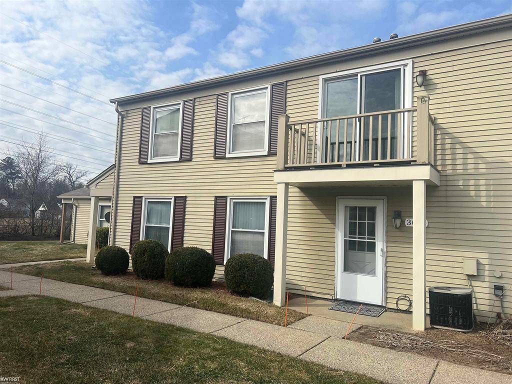 Lake Orion Vlg, MI 48360,3023 Maplewood Court
