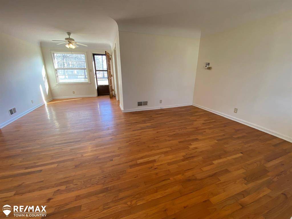 Flint Twp, MI 48532,6007 Corunna Road