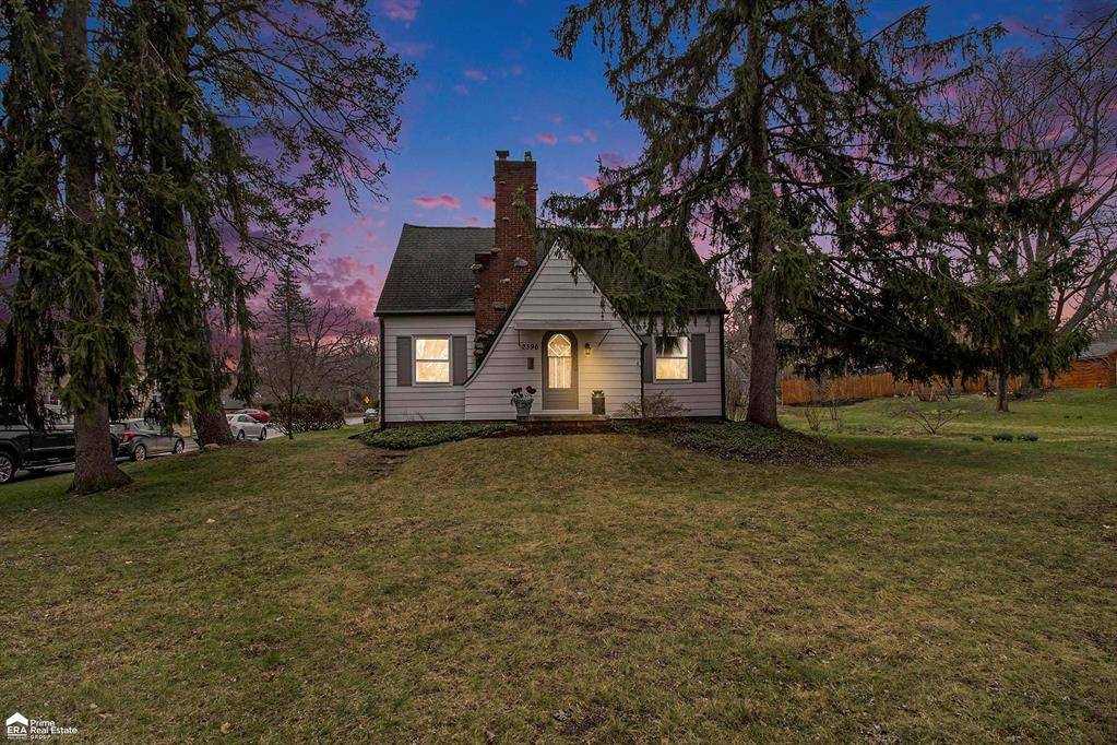 Waterford Twp, MI 48328,2396 Montroyal Avenue