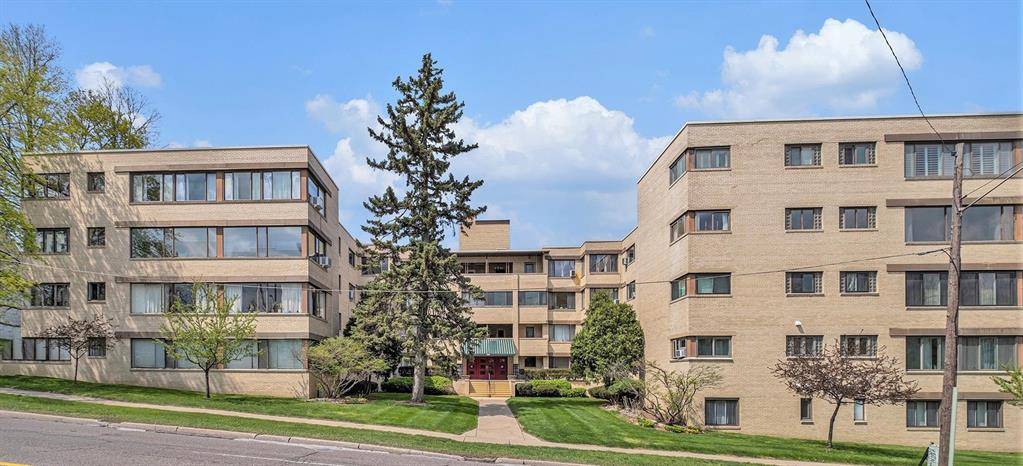 Flint, MI 48503,915 E Court #206 Street 206