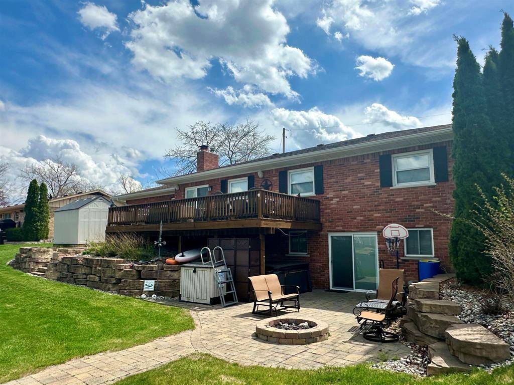 Fenton Twp, MI 48430,2490 Golden Shores Court