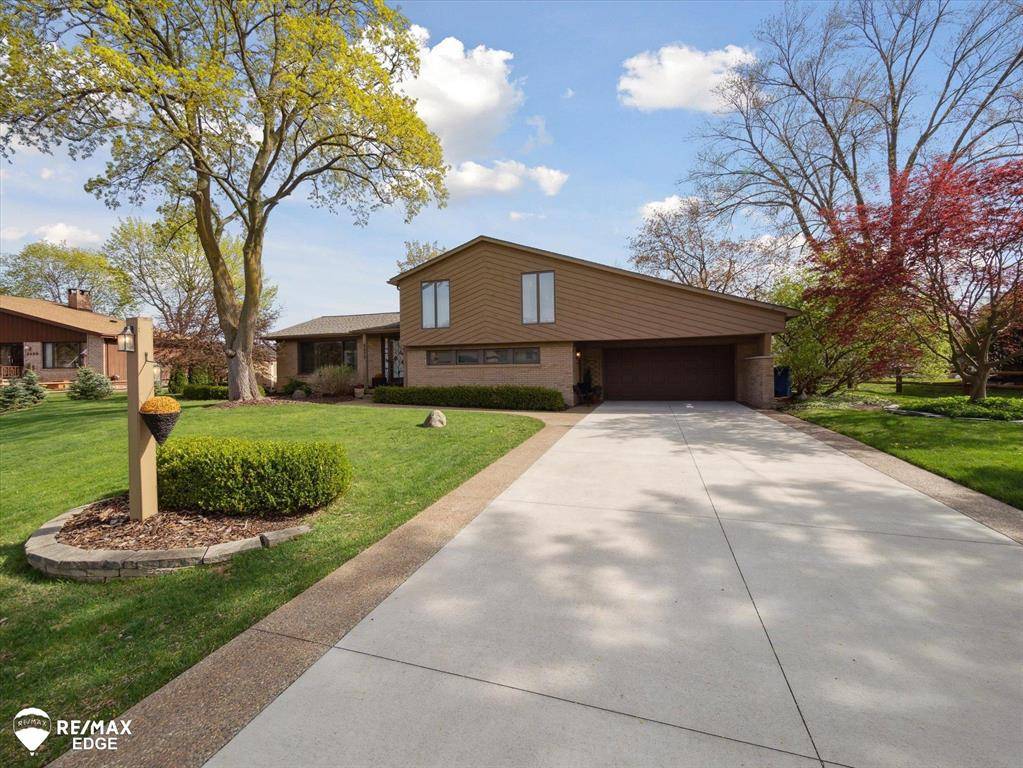Fenton Twp, MI 48430,2479 Golden Shores Court