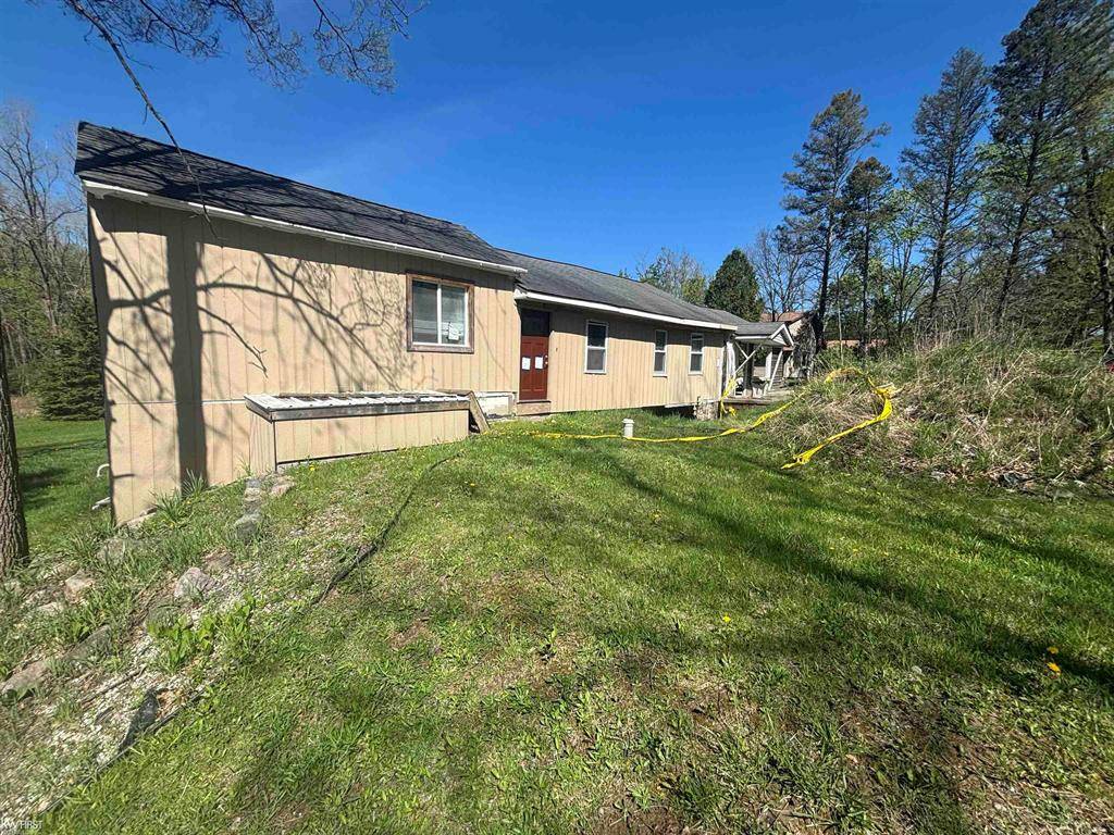 Tyrone Twp, MI 48430,7415 Linden Road