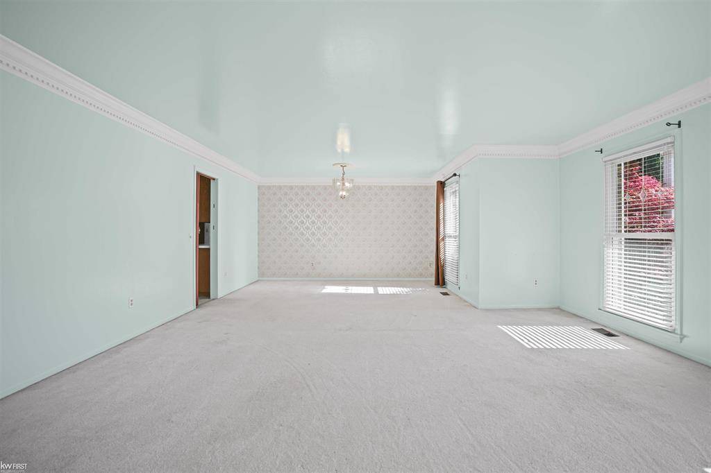 Flint Twp, MI 48532,1254 Heatherwoode Road