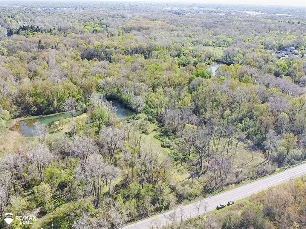 Flint, MI 48506,2990 E Carpenter Road