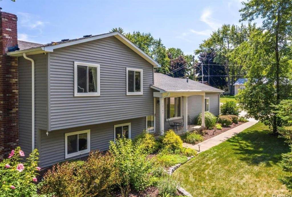 Fenton Twp, MI 48430,12147 Torrey Road