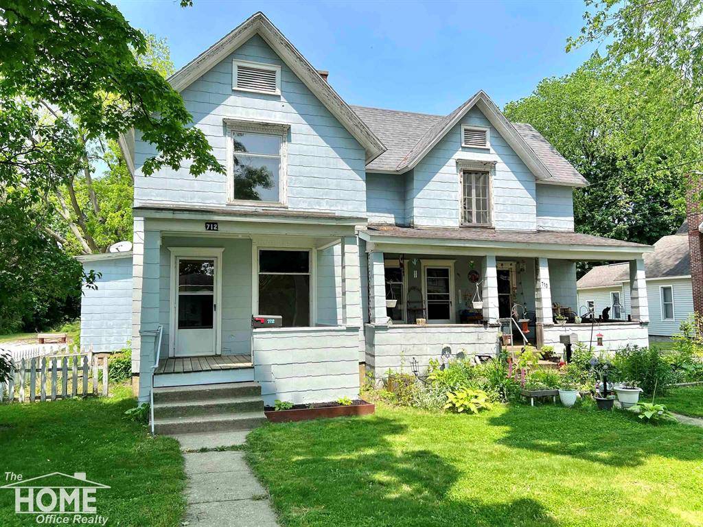 Owosso, MI 48867,710 & 712 River Street