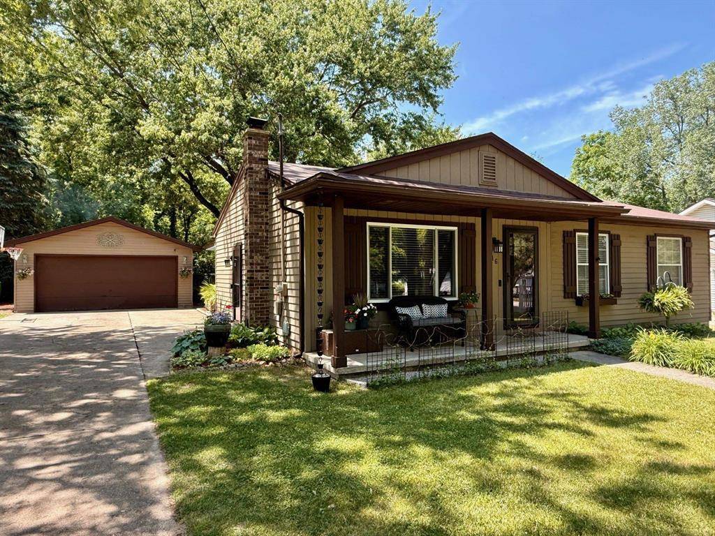 Fenton, MI 48430,316 Colfax Street