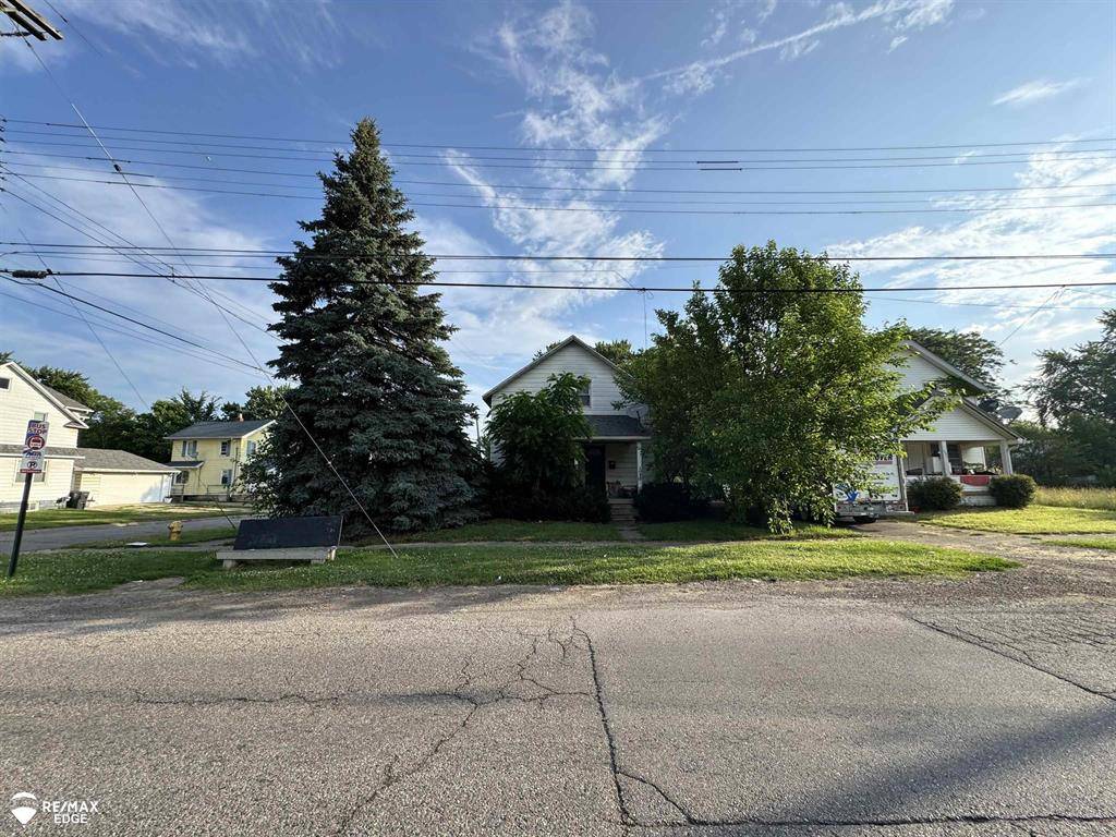 Flint, MI 48532,3926 W Court Street