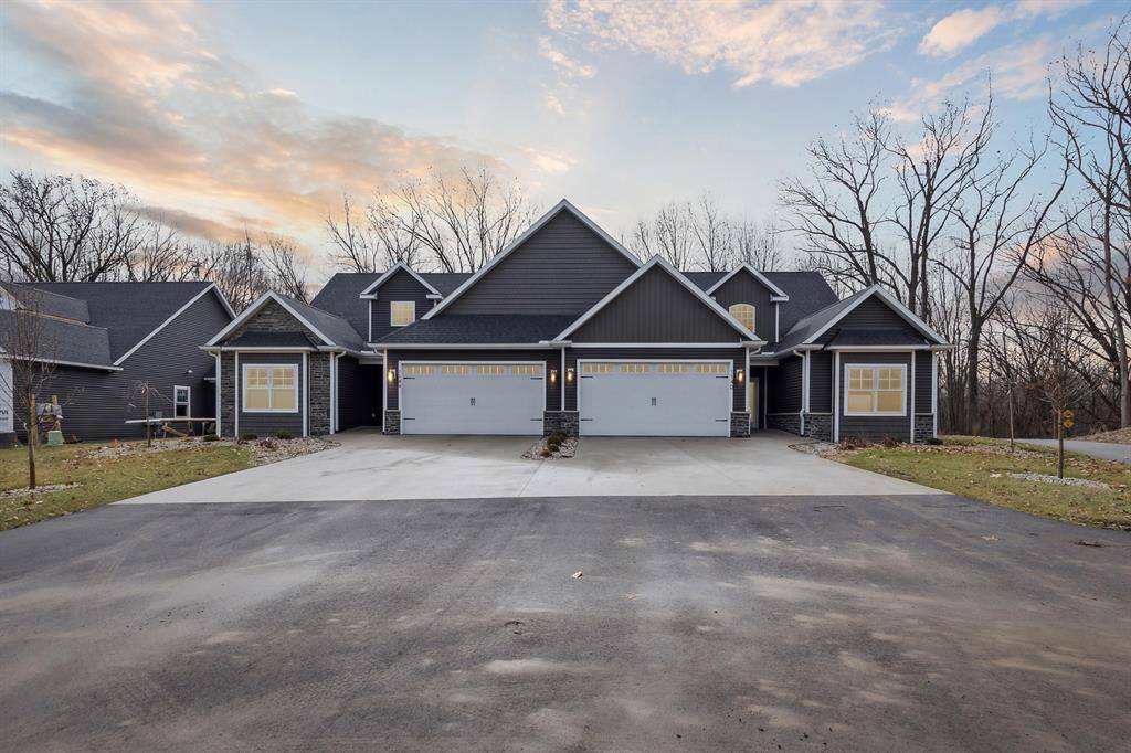 Hillsdale Twp, MI 49242,1140 Lochaven Circle 10B
