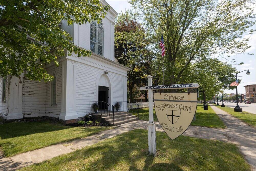 Jonesville, MI 49250,360 E Chicago Street