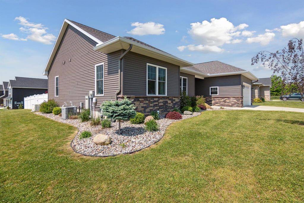Hillsdale, MI 49242,10 Windswept Lane