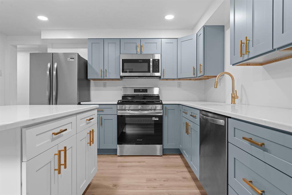 Hillsdale, MI 49242,83 W Lynwood Boulevard
