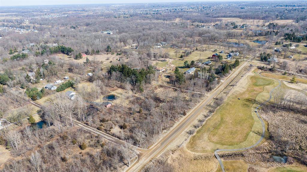 Lyon Twp, MI 48178,9 Mile Road