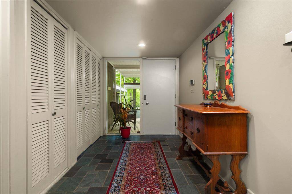 Ann Arbor, MI 48104,3586 E Huron River Drive