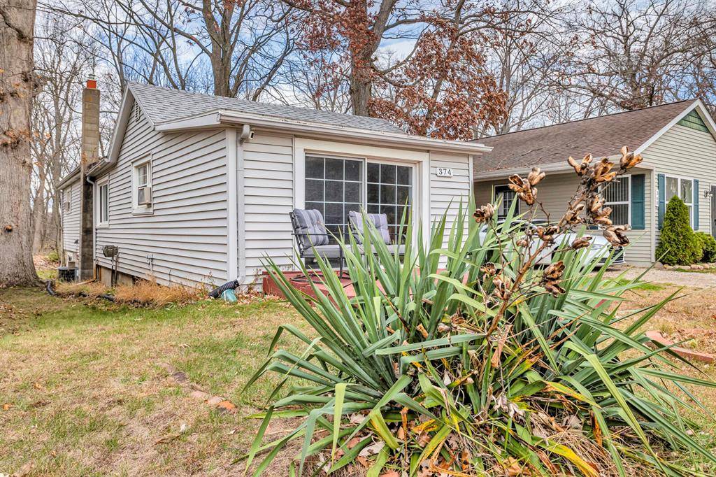 Waterloo Twp, MI 49259,374 Ready Lane