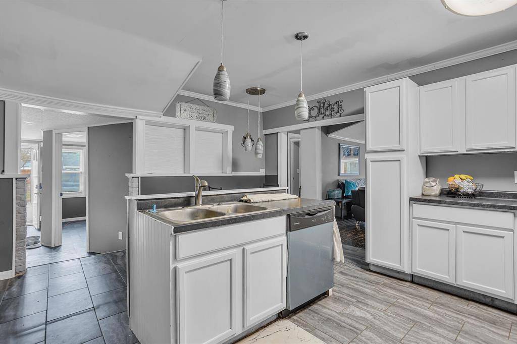 Leoni Twp, MI 49254,423 Grand Street