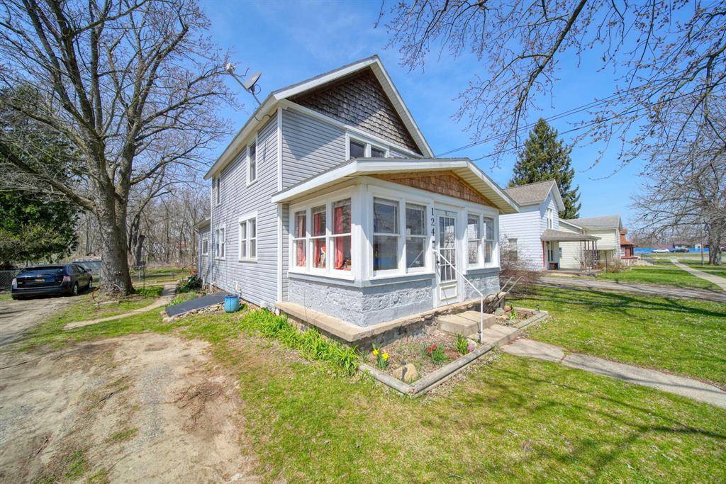 Brooklyn Vlg, MI 49230,124 Broad Street