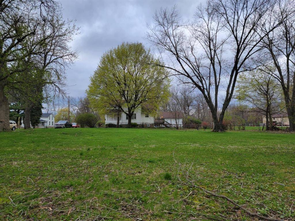 Jackson, MI 49202,927&923 George Street S