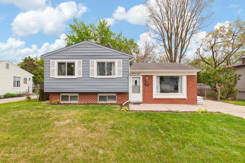 Romulus, MI 48174,15415 Harriet Street